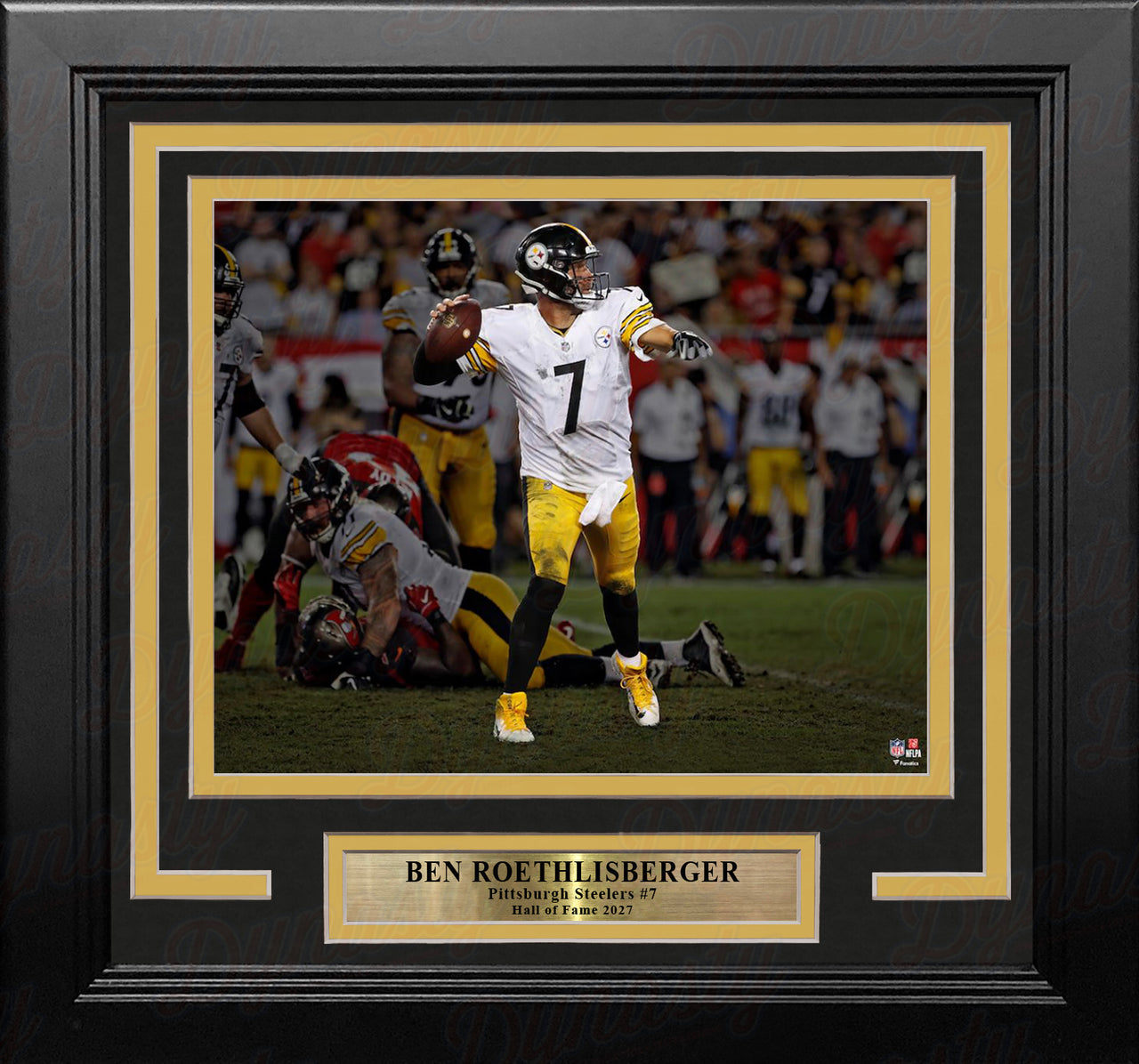 Ben Roethlisberger Blackout Action Pittsburgh Steelers 8" x 10" Framed Football Photo