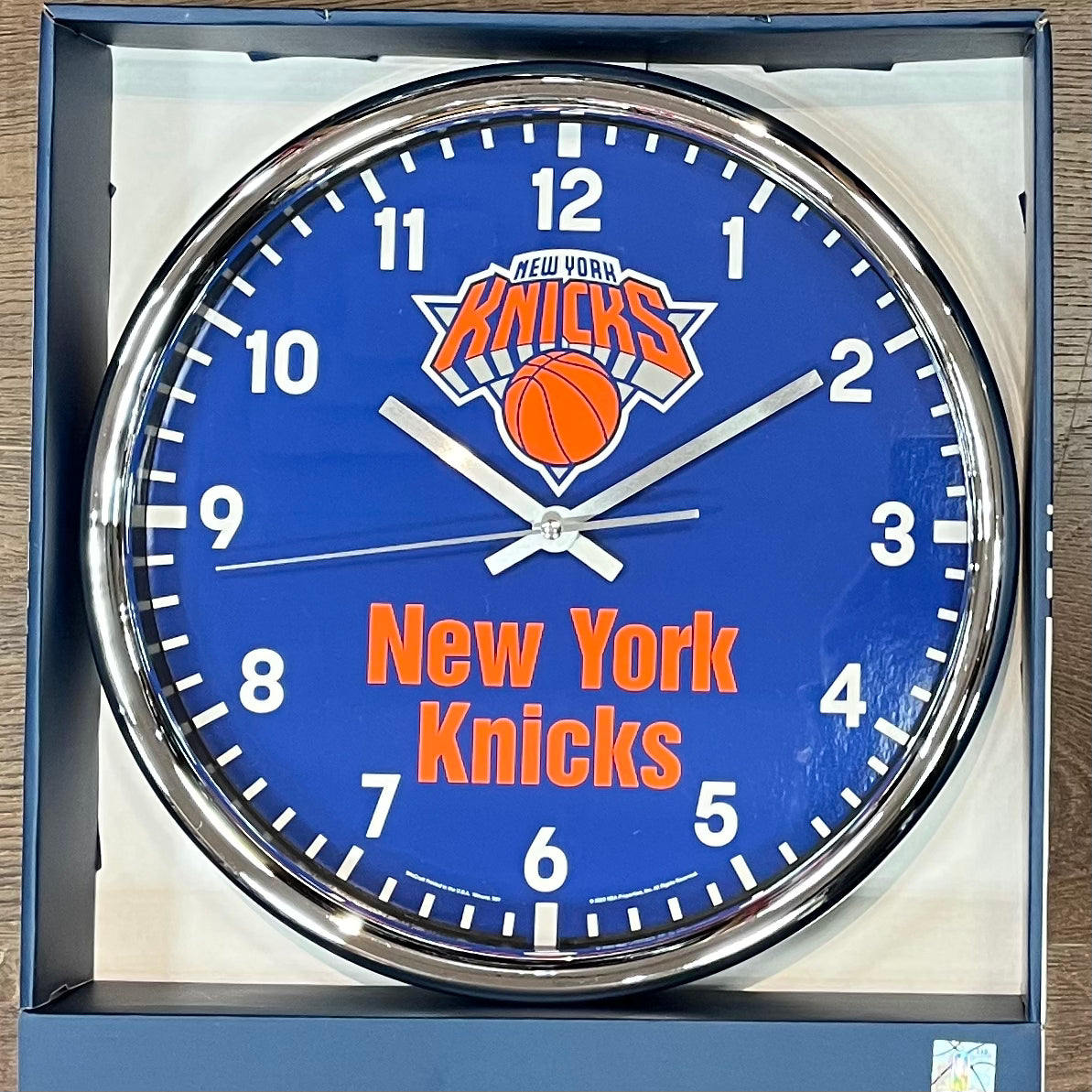 New York Knicks Round Chrome Clock