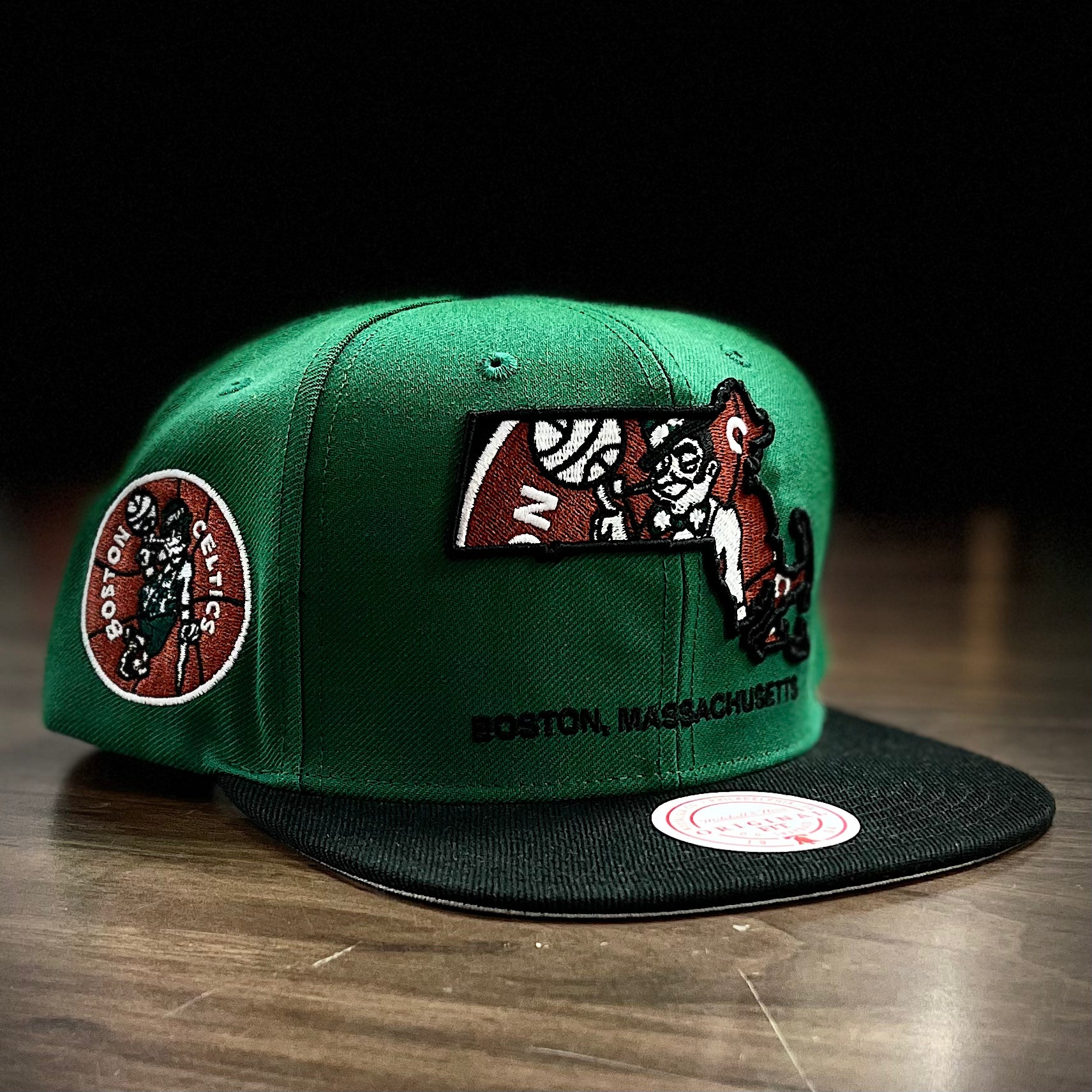 Boston Celtics Logo Mitchell & Ness NBA Green Snapback Hat