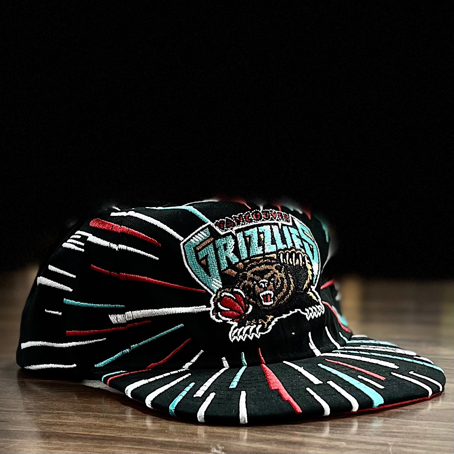 Men's Vancouver Grizzlies Mitchell & Ness Red/Black Hardwood Classics Snapback  Hat