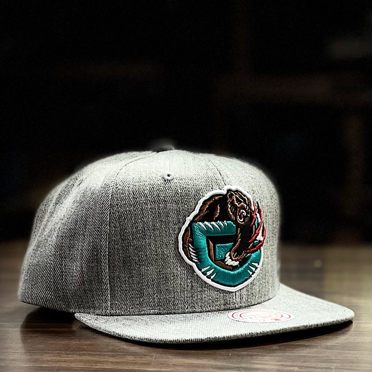 Vancouver Grizzlies Mitchell & Ness Heather 2.0 Hardwood Classics Throwback Snapback Hat - Dynasty Sports & Framing 
