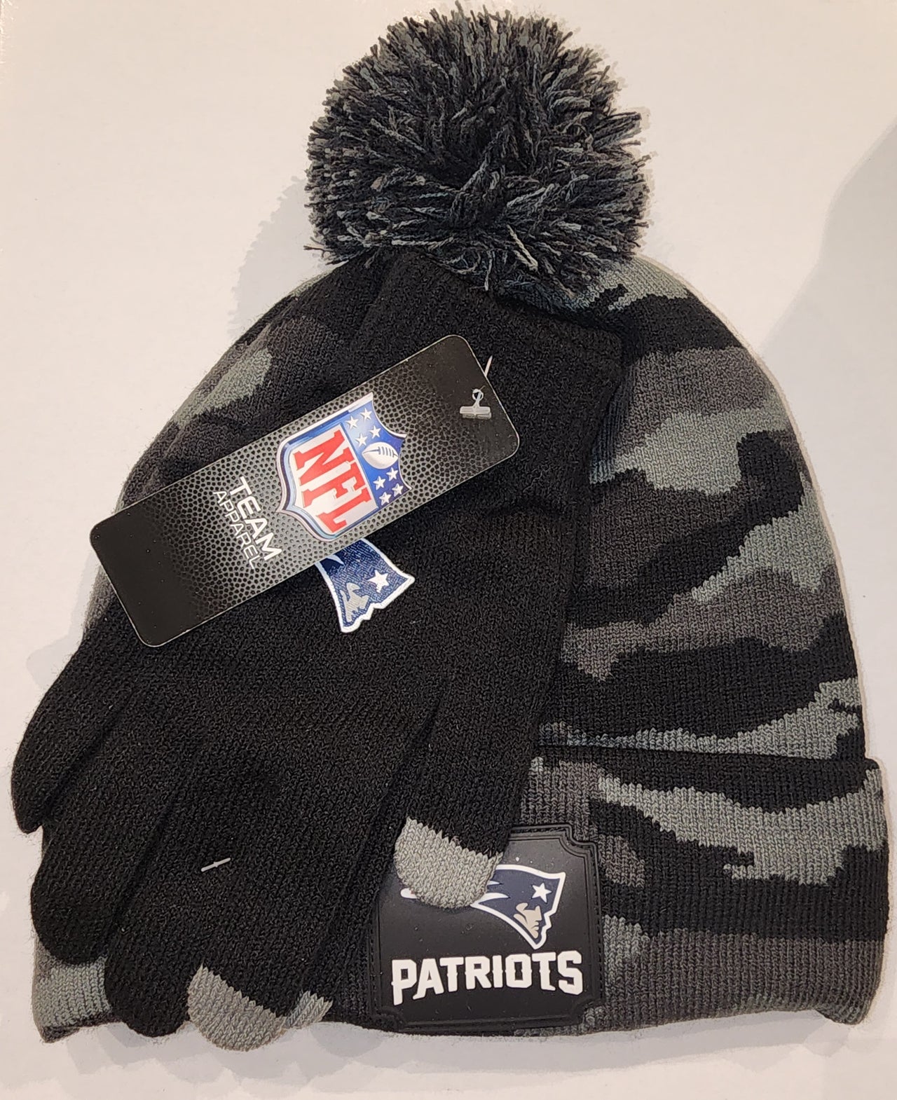 New England Patriots Camo Winter Hat & Glove Set