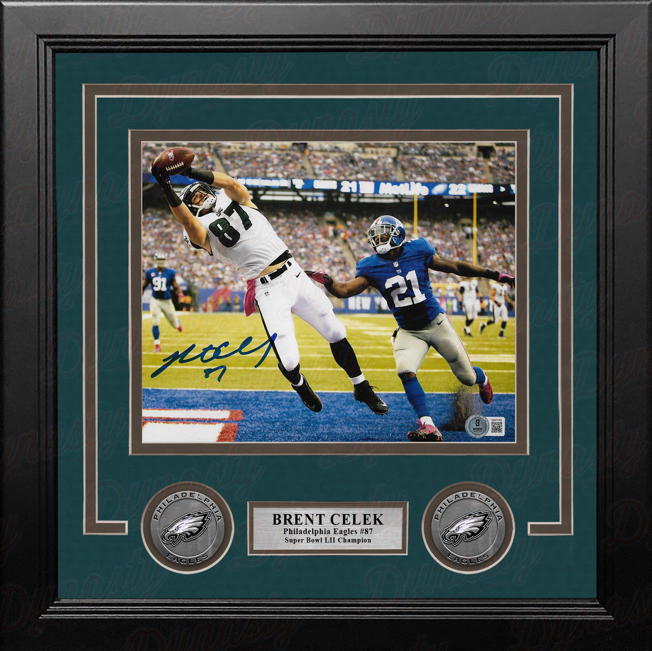 Brent Celek Touchdown v. Giants Philadelphia Eagles Autographed 8" x 10" Framed Football Photo