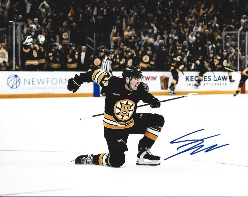 Fraser Minten Celebration Boston Bruins Autographed 16" x 20" Photo