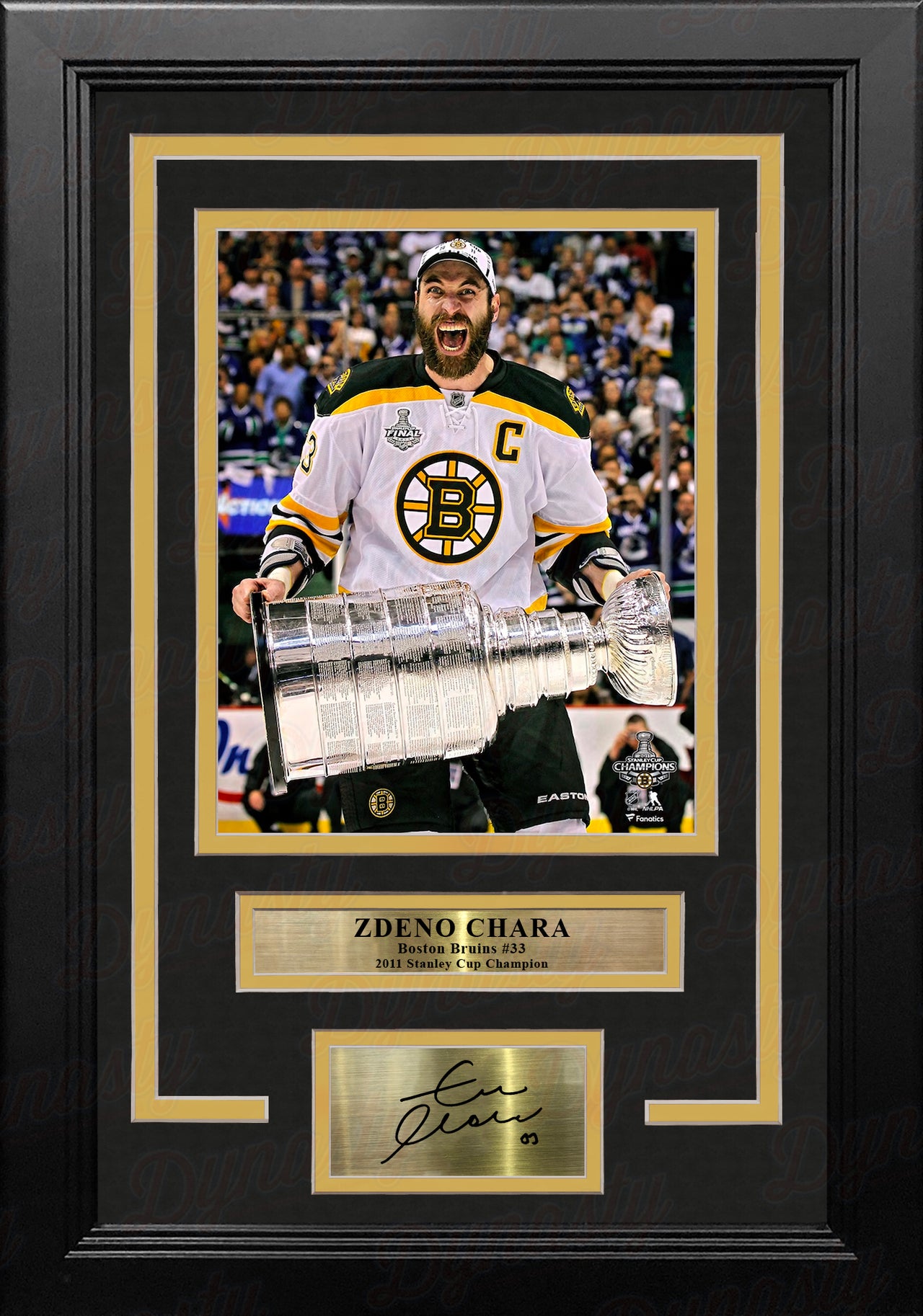 Zdeno Chara Hoists The Stanley Cup Boston Bruins 8x10 Framed Hockey Photo with Engraved Autograph
