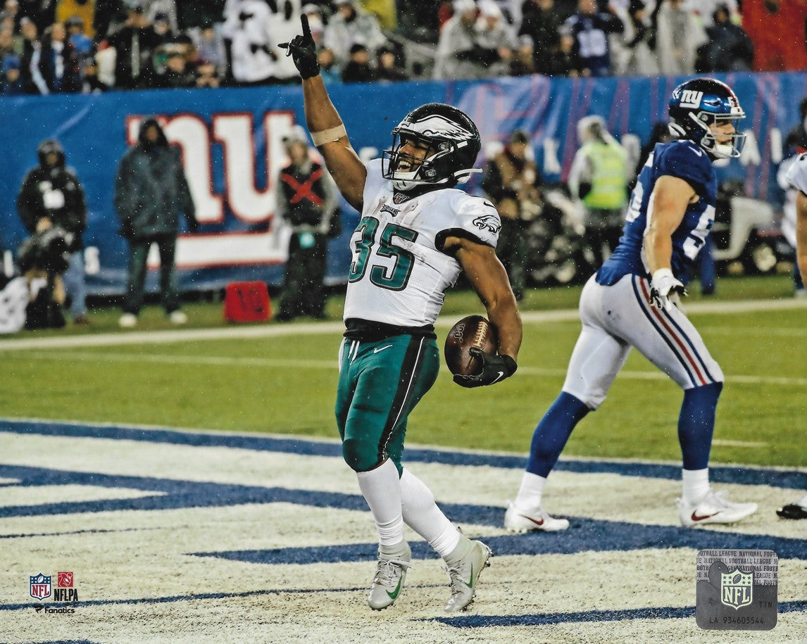 Boston Scott Touchdown Celebration v. Giants Philadelphia Eagles 11" x 14" Football Photo