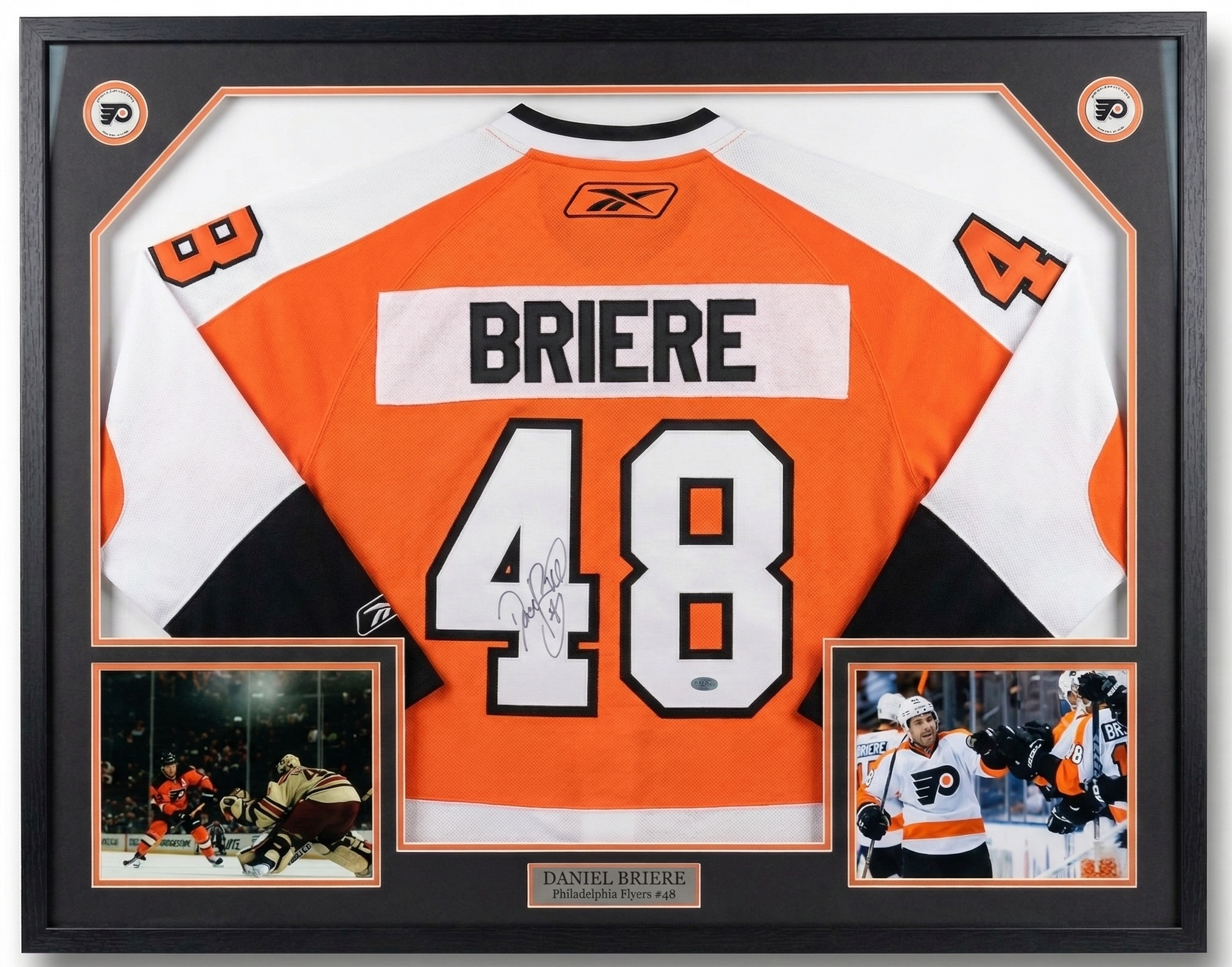 Daniel Briere Philadelphia Flyers Autographed Framed Hockey Jersey