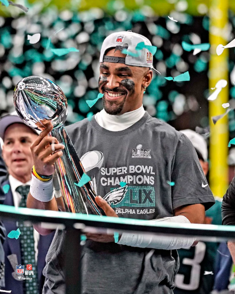 Jalen Hurts Super Bowl LIX Lombardi Trophy Philadelphia Eagles 16" x 20" Football Photo