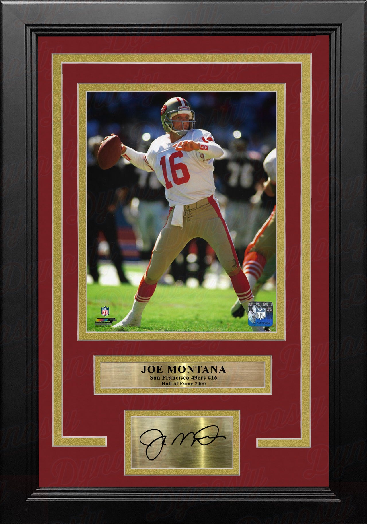Joe Montana in Action San Francisco 49ers 8" x 10" Framed Football Photo with Engraved Autograph - Dynasty Sports & Framing 