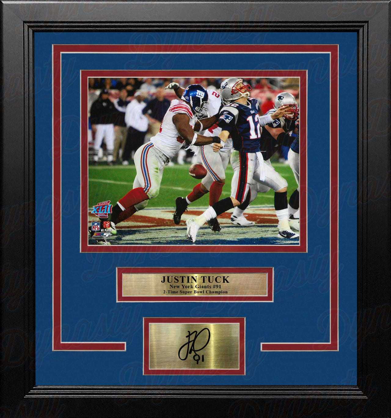 Justin Tuck Hits Tom Brady Super Bowl XLII NY Giants 8x10 Framed Photo with Engraved Autograph