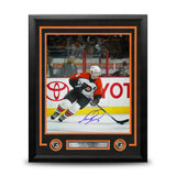 Mark Recchi in Action Philadelphia Flyers Autographed 16" x 20" Framed Hockey Photo - Dynasty Sports & Framing 