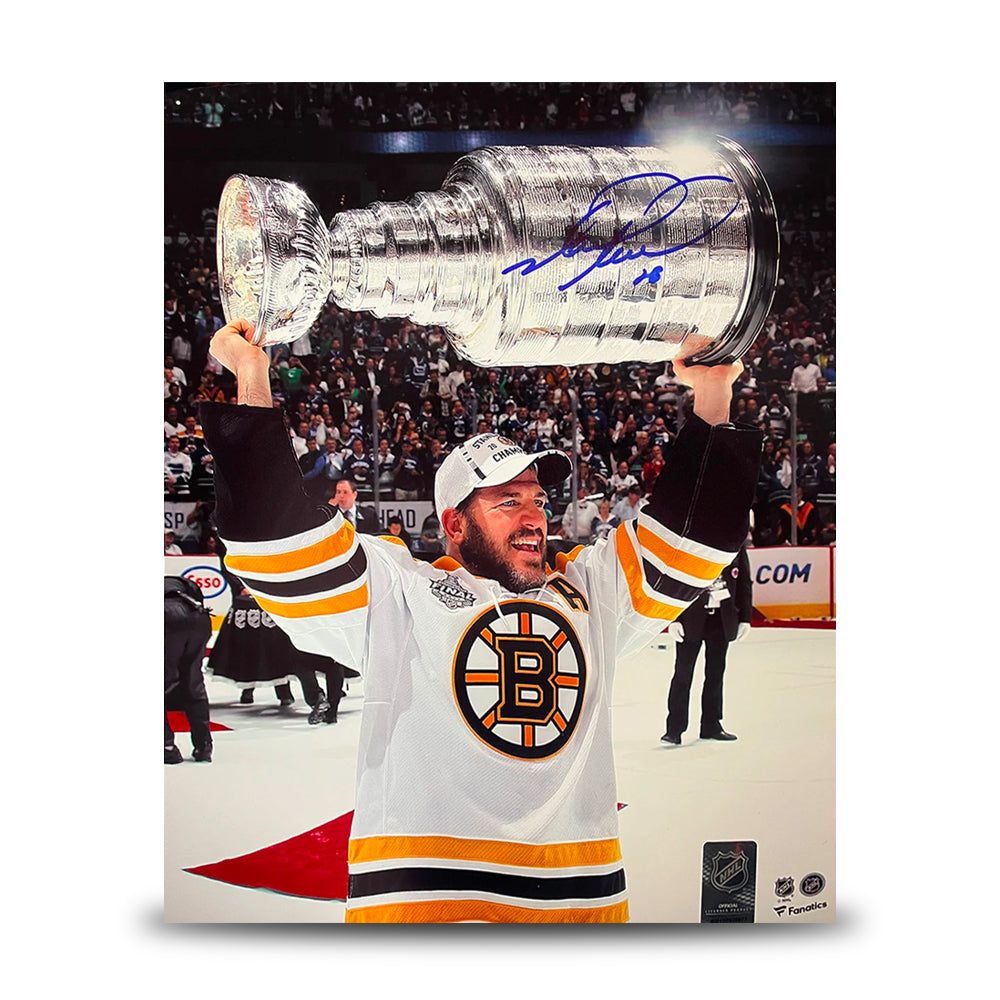 Mark Recchi 2011 Stanley Cup Champions Boston Bruins Autographed 11" x 14" Hockey Photo