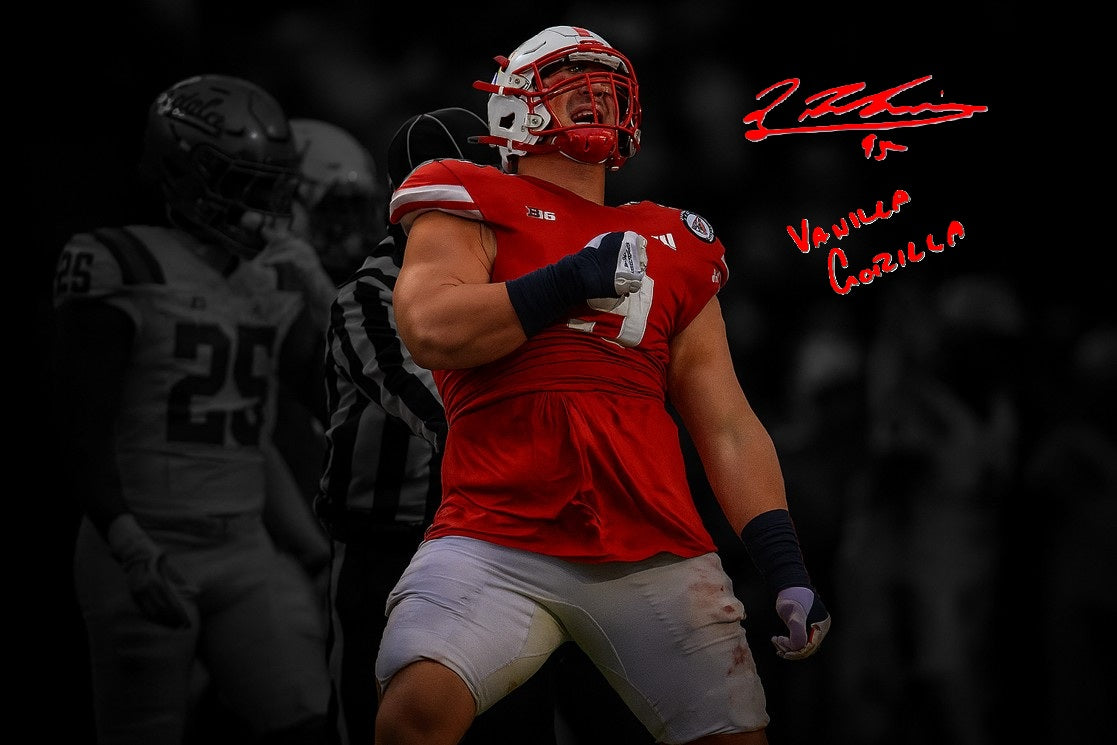Ty Robinson Nebraska Cornhuskers Autographed 16" x 20" Blackout Photo - Vanilla Gorilla (Red)