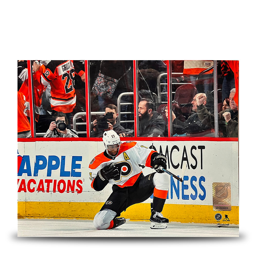 Wayne Simmonds Fist Pump Philadelphia Flyers 8" x 10" Hockey Photo