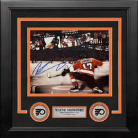 Wayne Simmonds Philadelphia Flyers Autographed 8" x 10" Framed Collage Hockey Photo