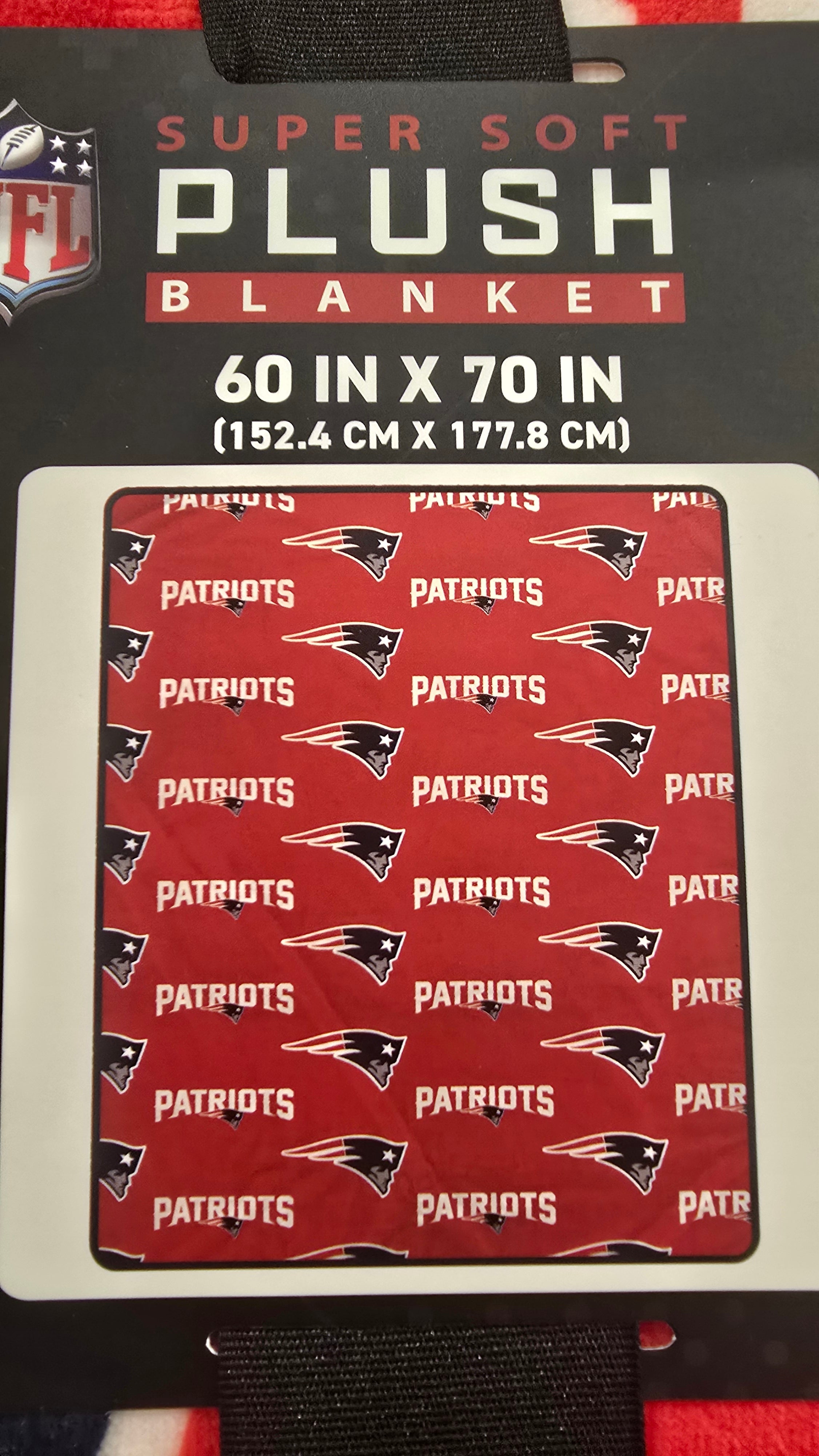 New England Patriots 60” x 70” Super Soft Plush Pegasus Blanket