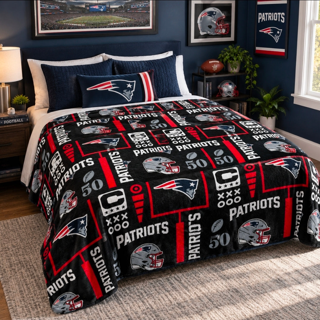 New England Patriots 60” x 70” Super Soft Plush Blanket- Navy