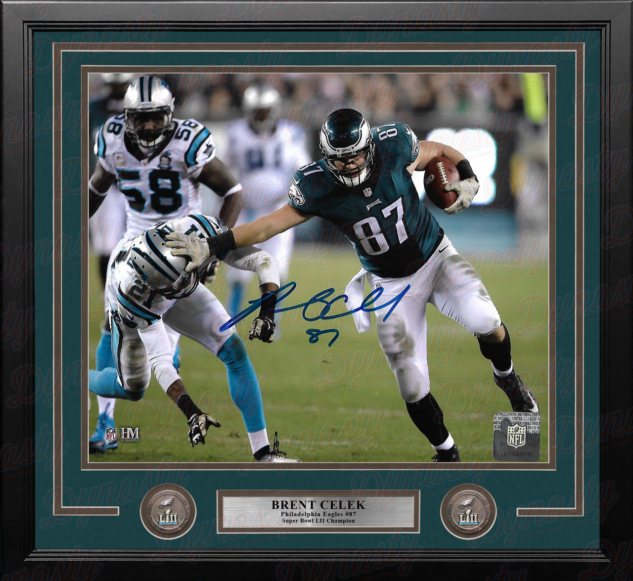 Davante Adams in Action Las Vegas Raiders Autographed Framed Football Photo  - Dynasty Sports & Framing