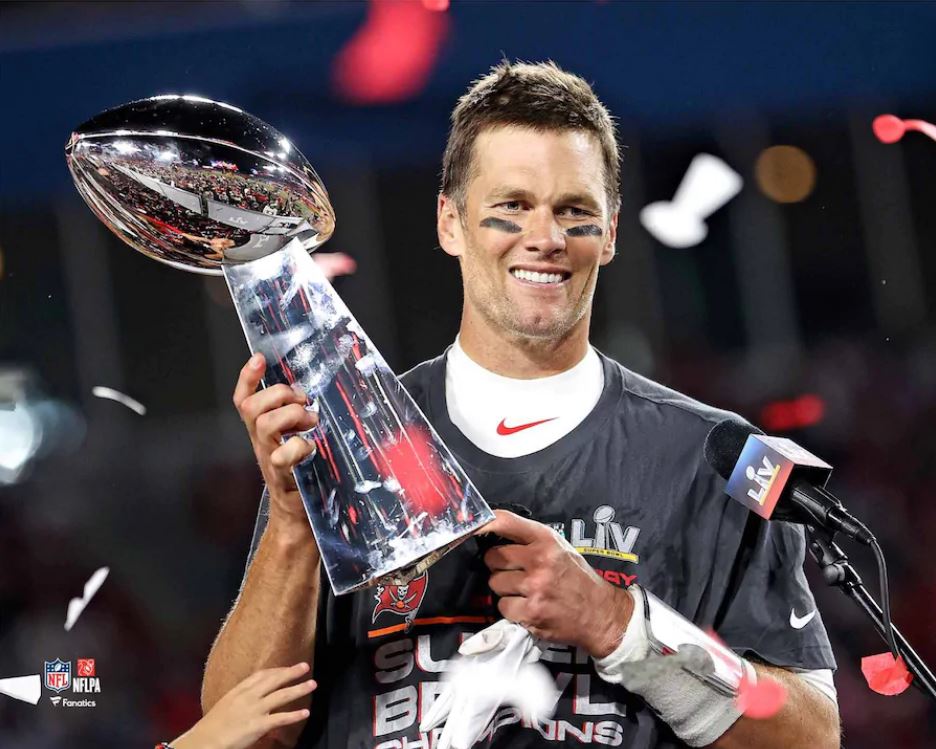Tom Brady Super Bowl Champions Lombardi Trophy Tampa Bay Buccaneers 8" x 10" Football Photo - Dynasty Sports & Framing 