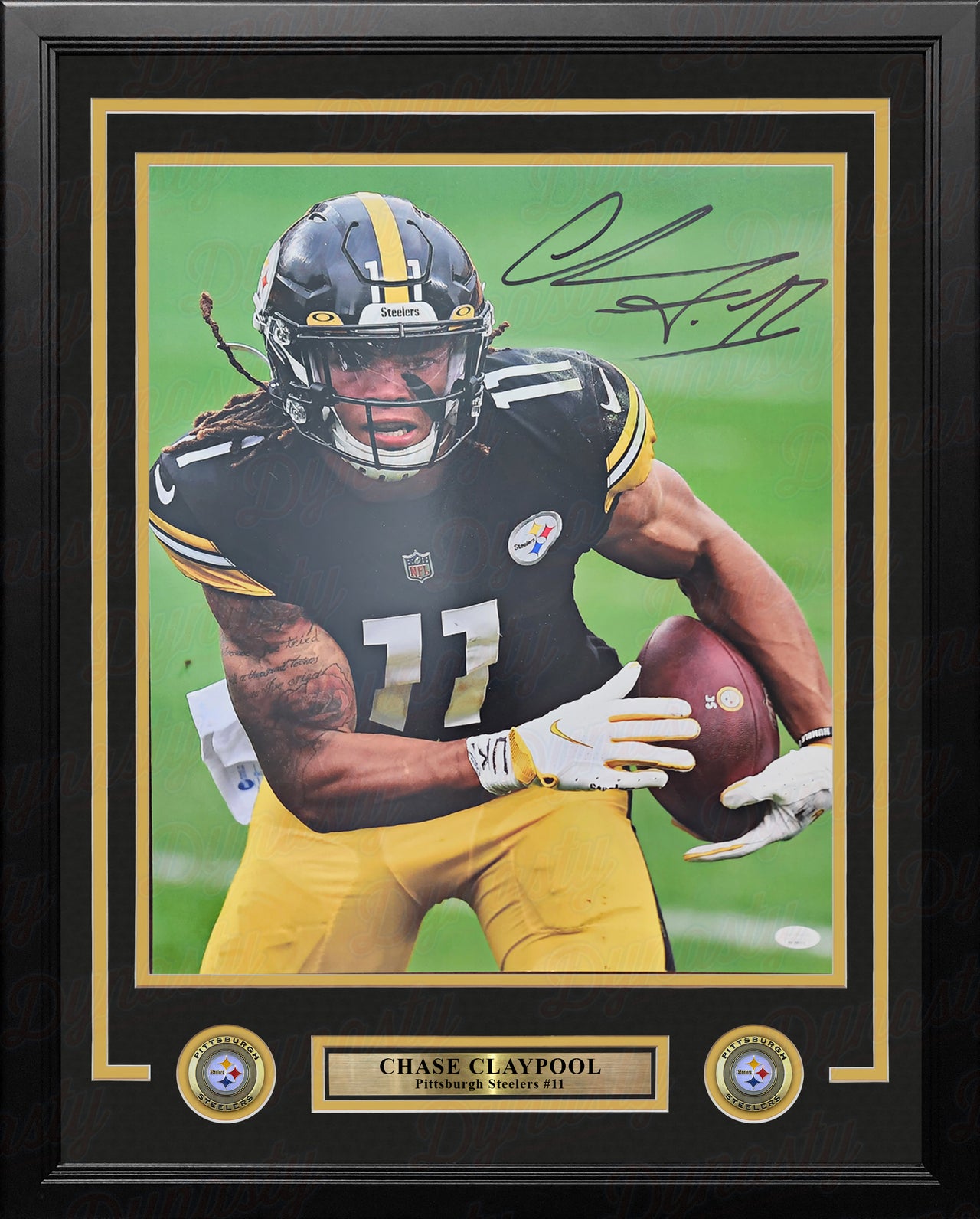 Chase Claypool Close-Up Action Pittsburgh Steelers Autographed 16" x 20" Framed Football Photo - Dynasty Sports & Framing 