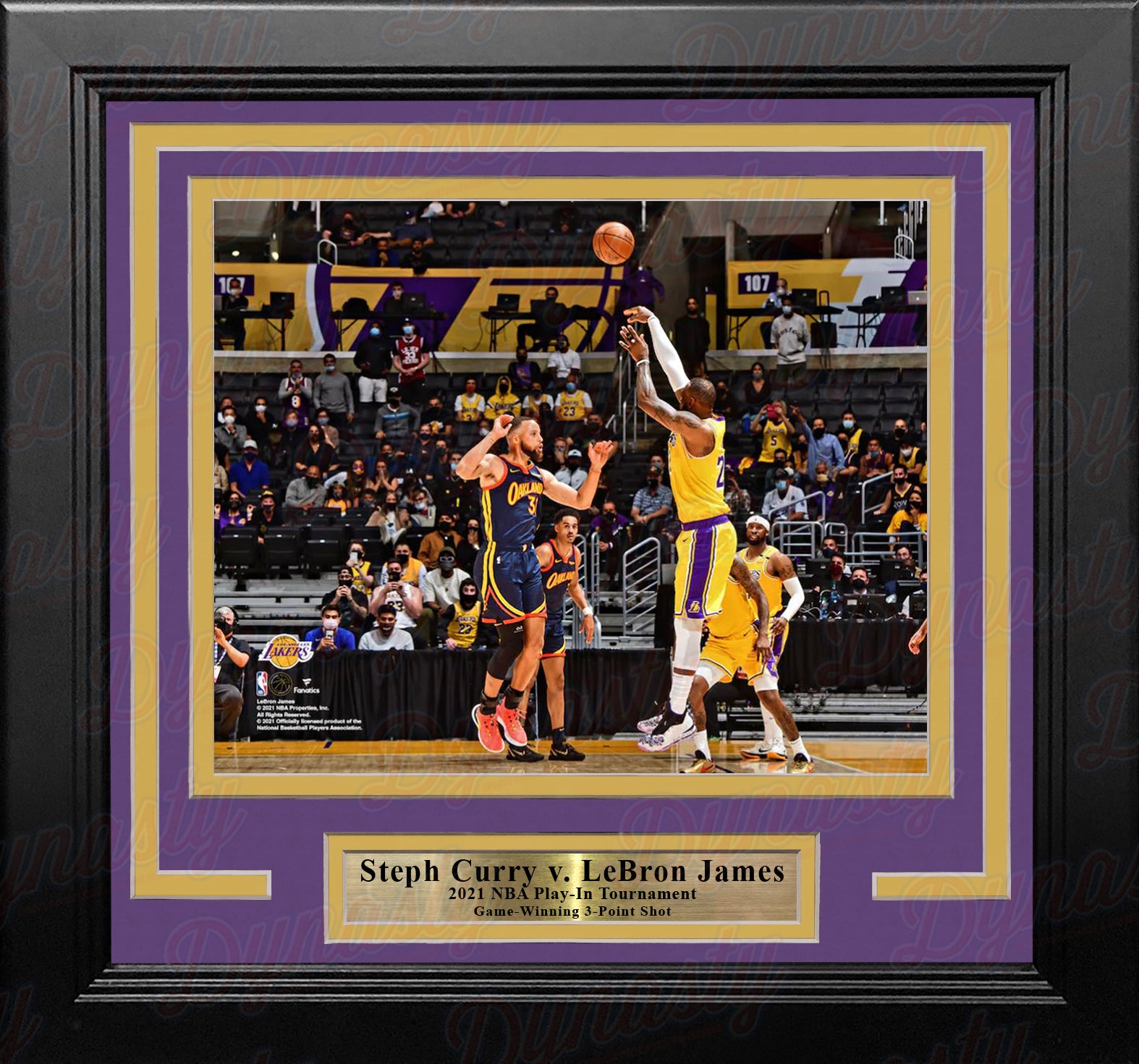 LeBron James v. Steph Curry Game-Winning Shot 2021 Play-In Tournament 8" x 10" Framed Photo - Dynasty Sports & Framing 