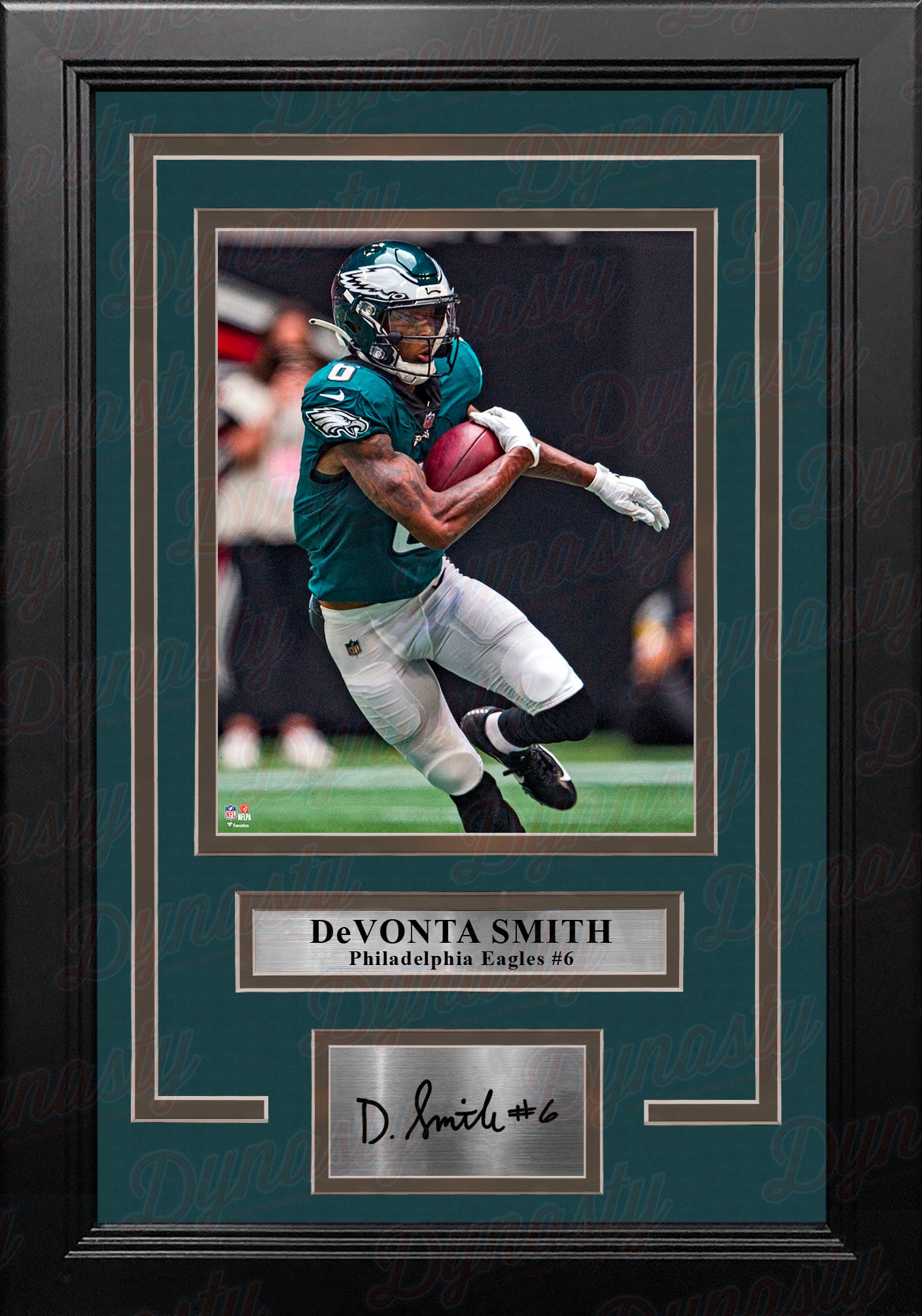 DeVonta Smith in Action Philadelphia Eagles 8" x 10" Framed Football Photo with Engraved Autograph - Dynasty Sports & Framing 