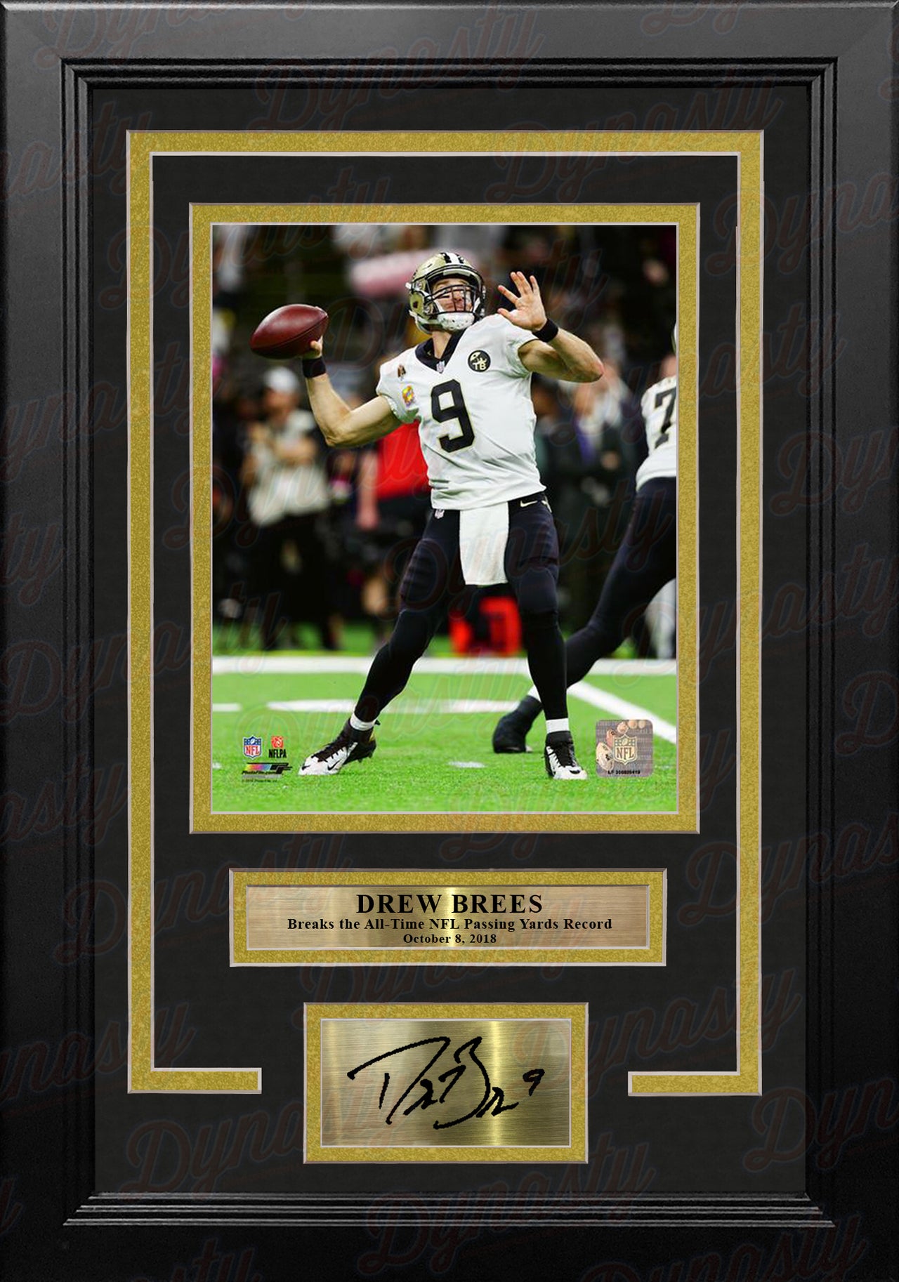 Drew Brees Passing Record New Orleans Saints 8x10 Framed Football Photo with Engraved Autograph - Dynasty Sports & Framing 