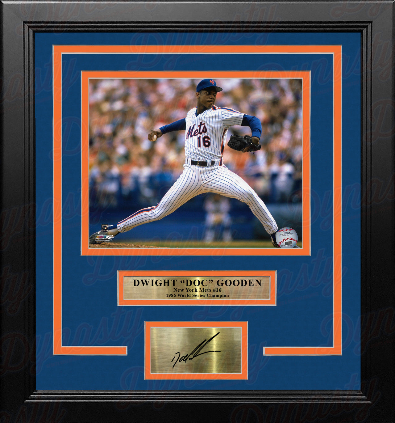 Dwight Gooden in Action New York Mets 8" x 10" Framed Baseball Photo with Engraved Autograph - Dynasty Sports & Framing 