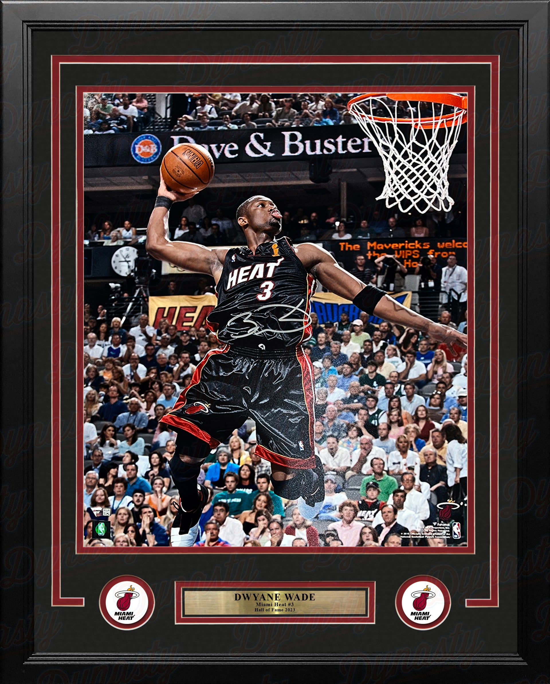 Dwyane Wade Slam Dunk Miami Heat Autographed 16" x 20" Framed Basketball Photo - Dynasty Sports & Framing 
