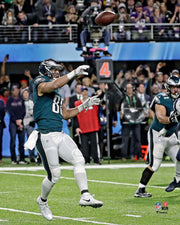 Trey Burton Philadelphia Eagles Super Bowl LII Philly Special Touchdown Throw 8x10 Football Photo - Dynasty Sports & Framing 