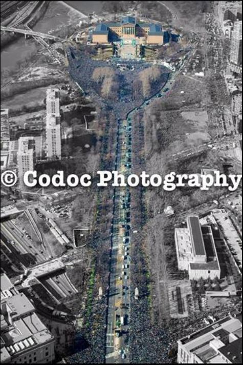 Philadelphia Eagles Super Bowl LII Champions Parade NFL Football Photo - Dynasty Sports & Framing