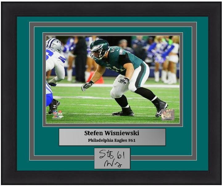 Stefen Wisniewski v. Cowboys Philadelphia Eagles 8x10 Framed Football Photo with Engraved Autograph - Dynasty Sports & Framing 