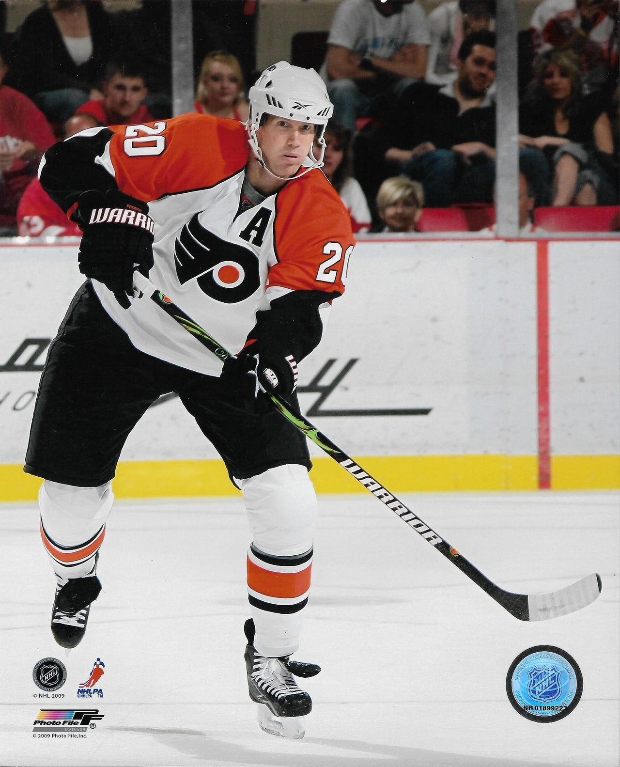 Chris Pronger in Action Philadelphia Flyers 8" x 10" Hockey Photo - Dynasty Sports & Framing 