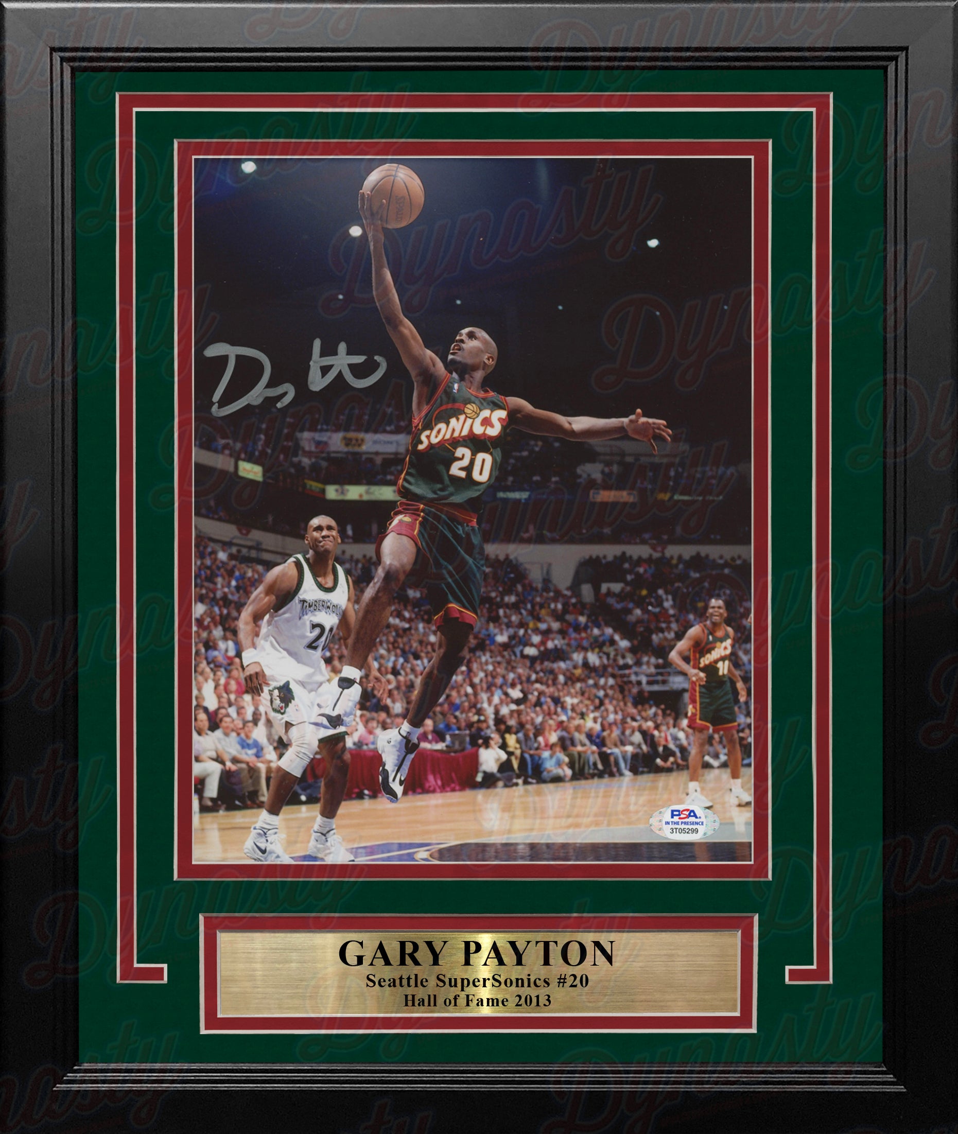 Gary Payton in Action Seattle SuperSonics Autographed 8" x 10" Framed Basketball Photo - Dynasty Sports & Framing 