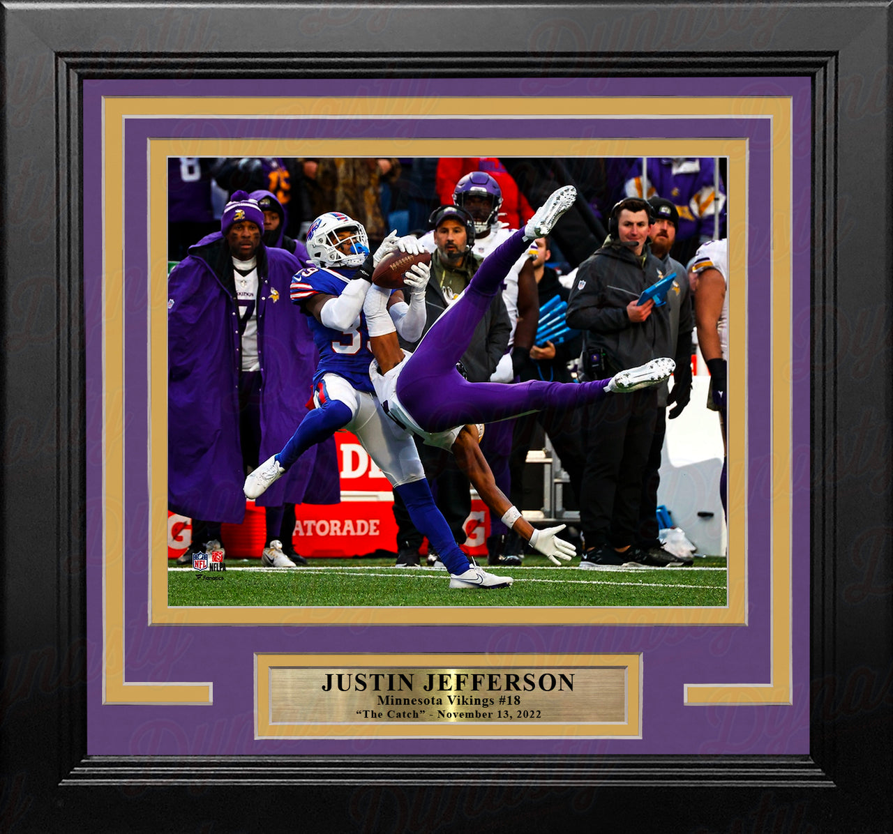 Justin Jefferson One-Handed Catch Minnesota Vikings 8" x 10" Framed Football Photo - Dynasty Sports & Framing 