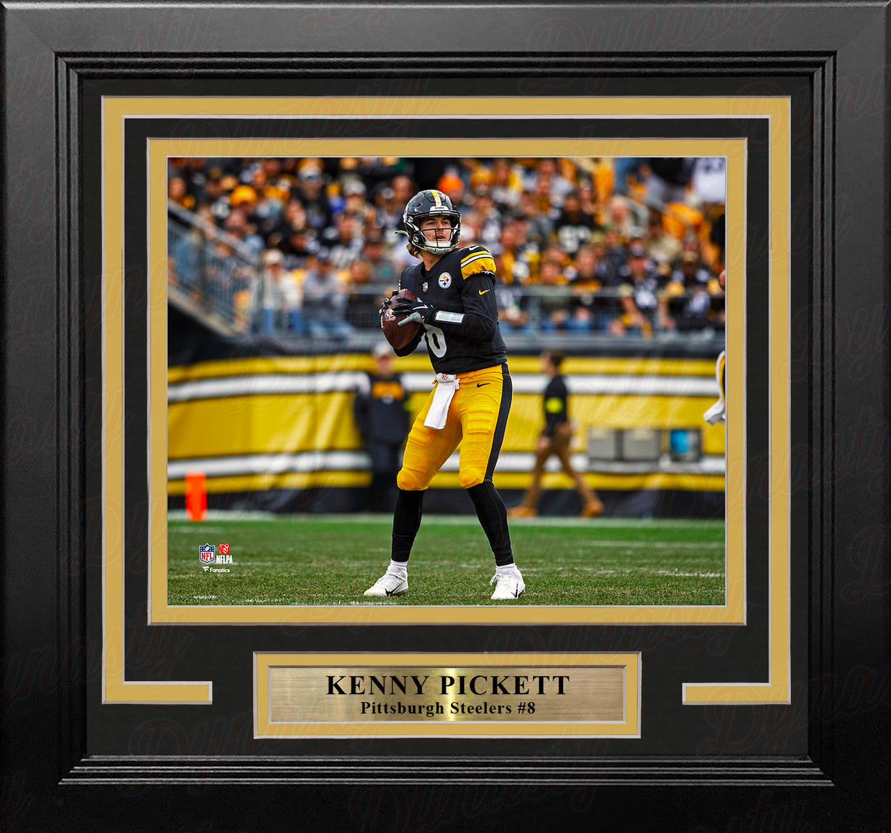 Kenny Pickett in Action Pittsburgh Steelers 8" x 10" Framed Football Photo - Dynasty Sports & Framing 