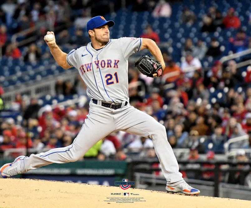Max Scherzer in Action New York Mets 8" x 10" Baseball Photo - Dynasty Sports & Framing 