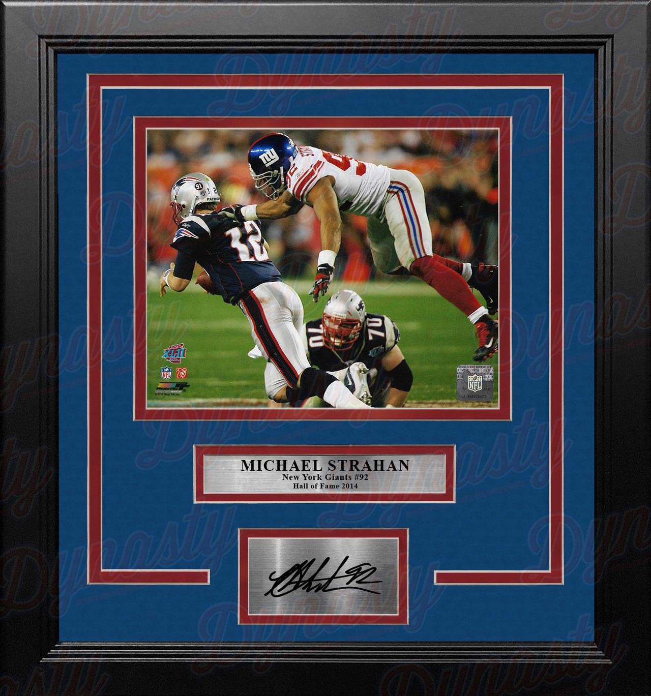 Michael Strahan Sacks Brady Super Bowl XLII NY Giants 8x10 Framed Photo with Engraved Autograph - Dynasty Sports & Framing 