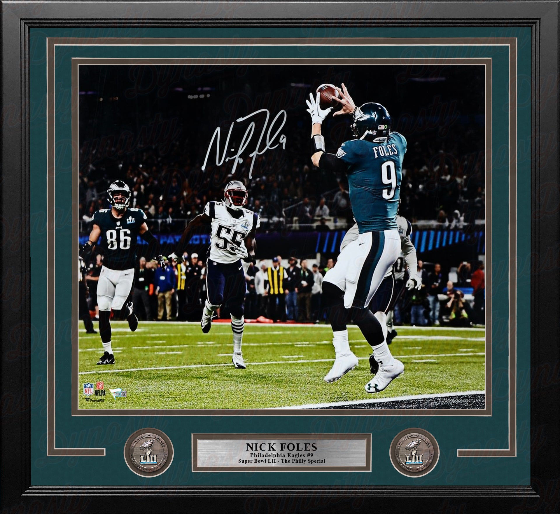 Nick Foles Philadelphia Eagles Super Bowl LII Philly Special Autographed 16x20 Framed Football Photo - Dynasty Sports & Framing 