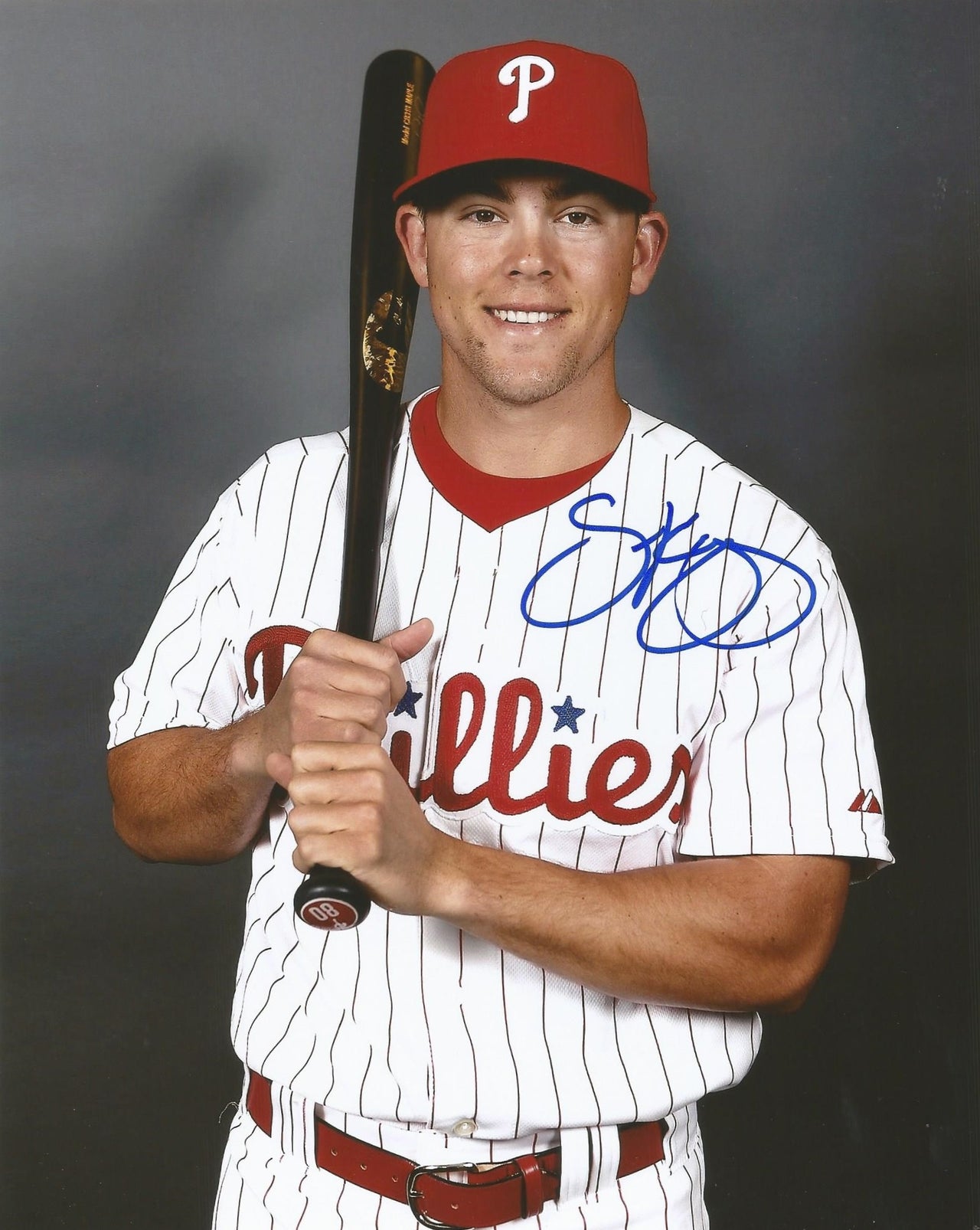 Scott Kingery Studio Pose Autographed Philadelphia Phillies Baseball Photo - Dynasty Sports & Framing
