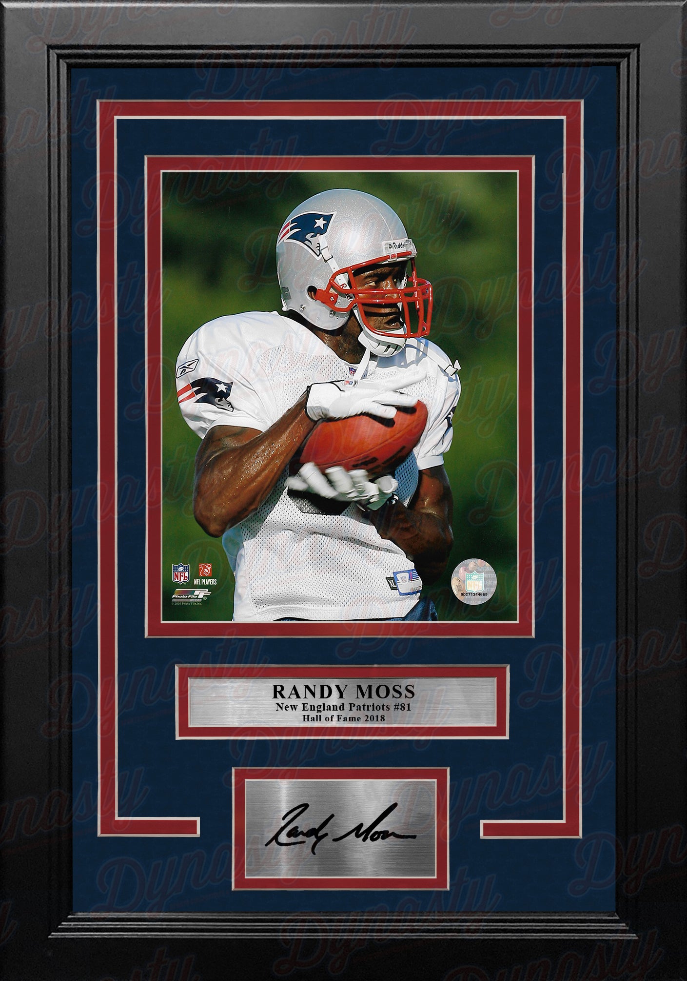 Randy Moss in Action New England Patriots 8" x 10" Framed Football Photo with Engraved Autograph - Dynasty Sports & Framing 