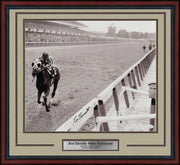 Ron Turcotte Looking Back on Secretariat Autographed 16" x 20" Framed Horse Racing Photo - Dynasty Sports & Framing 
