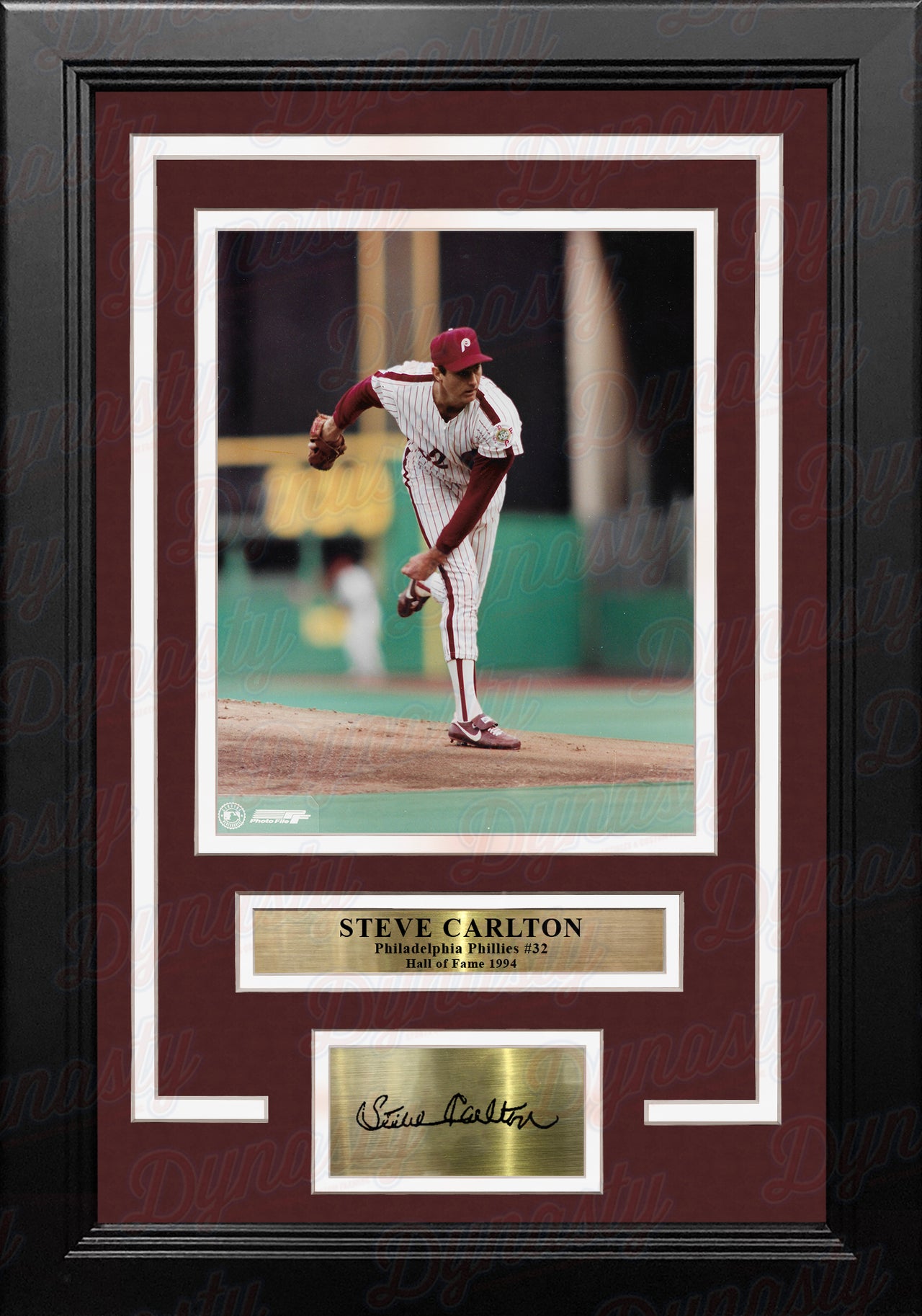 Steve Carlton in Action Philadelphia Phillies 8" x 10" Framed Baseball Photo with Engraved Autograph - Dynasty Sports & Framing 