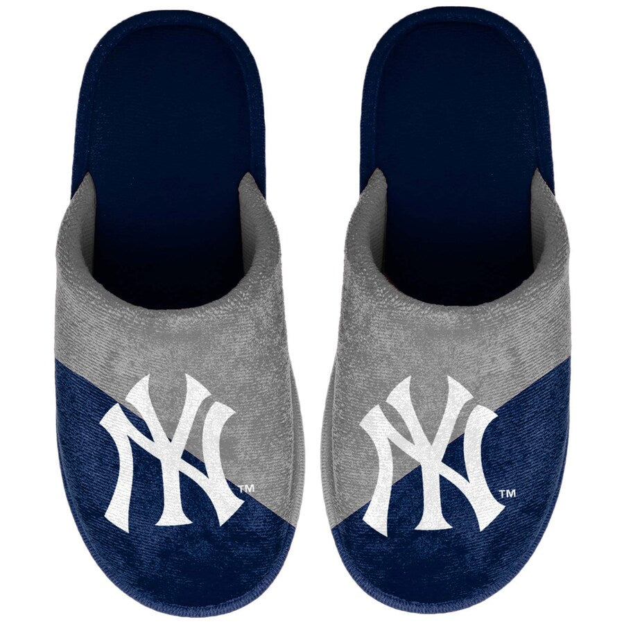 New York Yankees Colorblock Big Logo Slippers - Dynasty Sports & Framing 